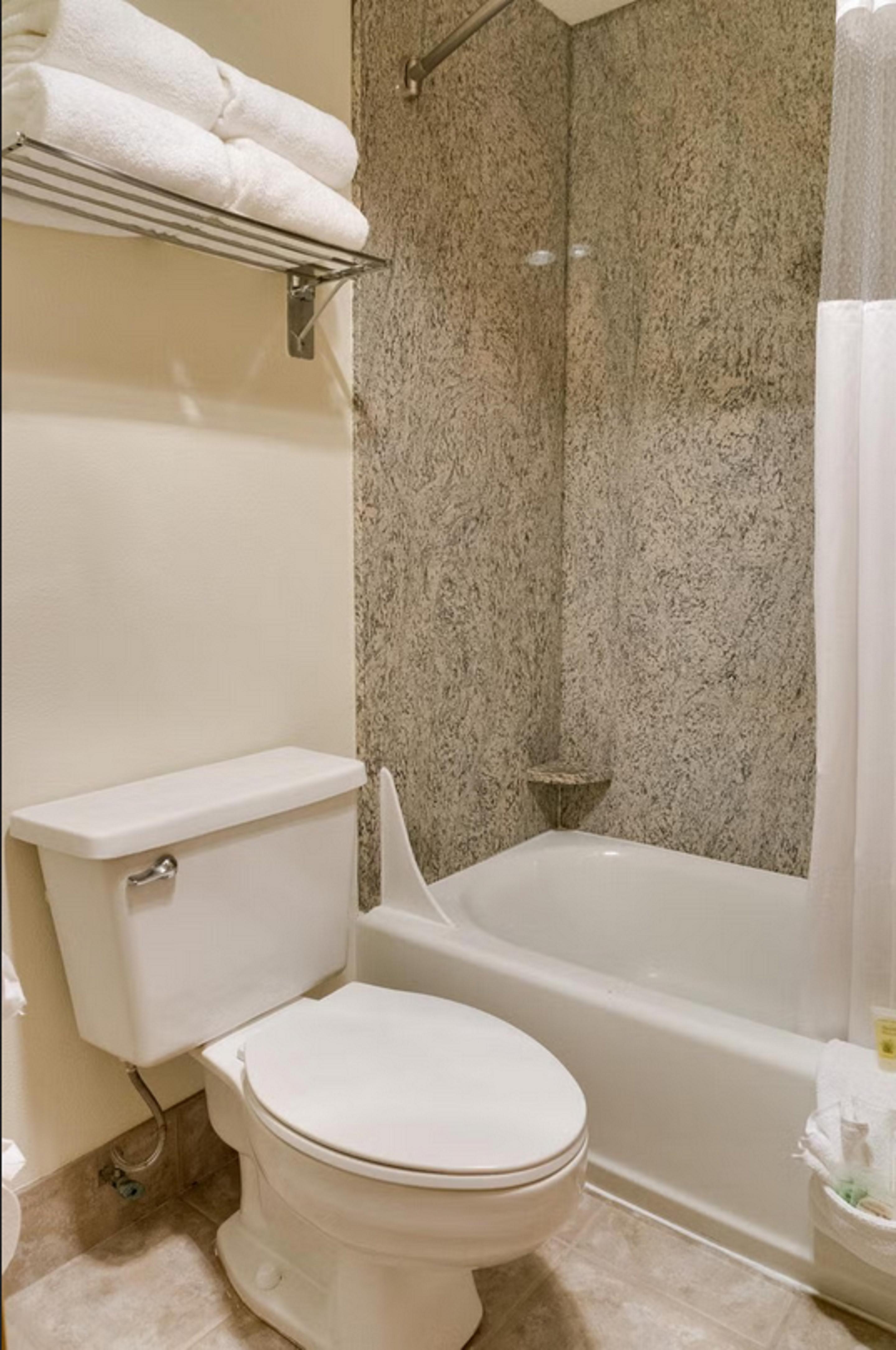 Promenade Inn & Suites Oceanfront Сийсайд Екстериор снимка