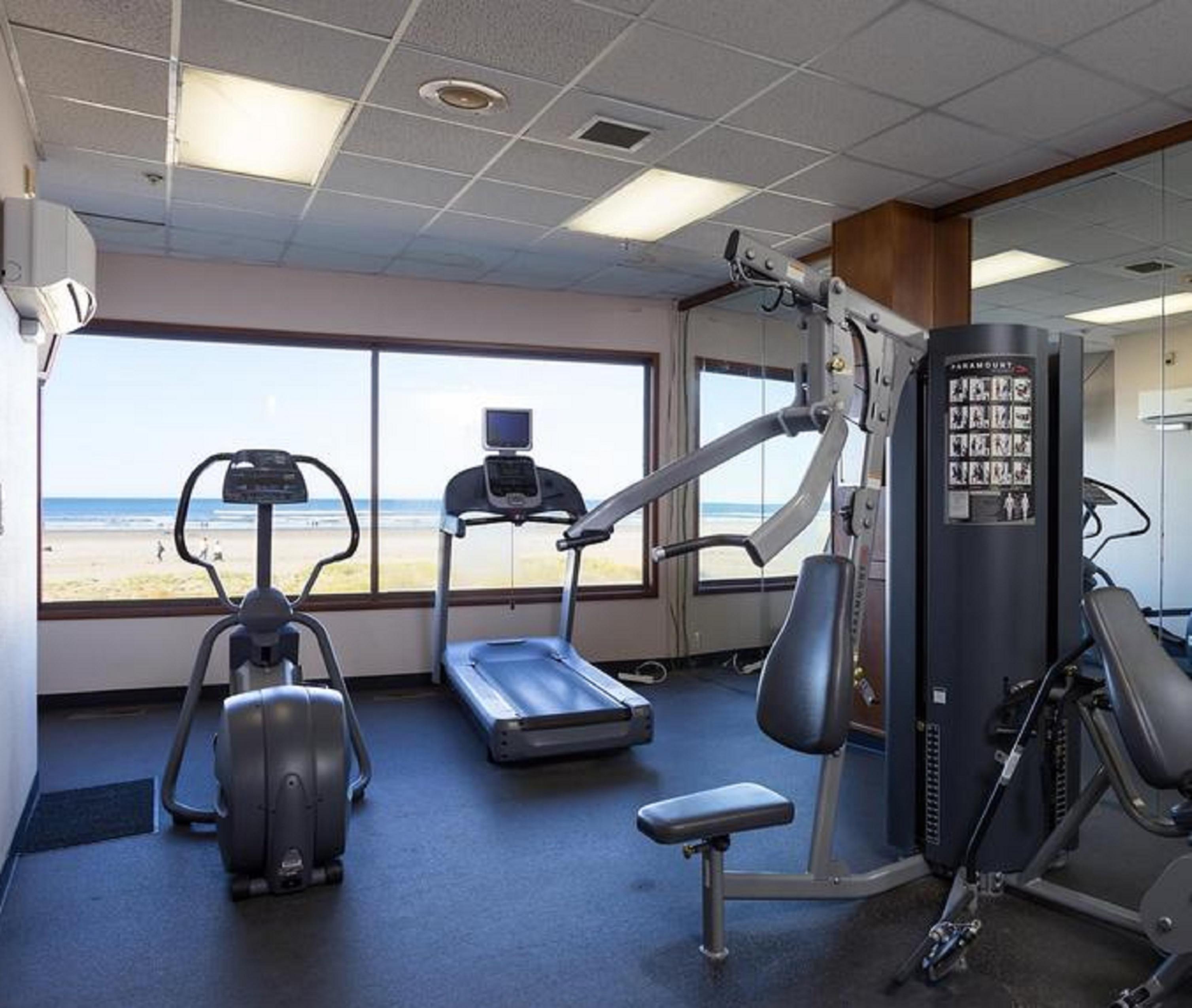 Promenade Inn & Suites Oceanfront Сийсайд Екстериор снимка