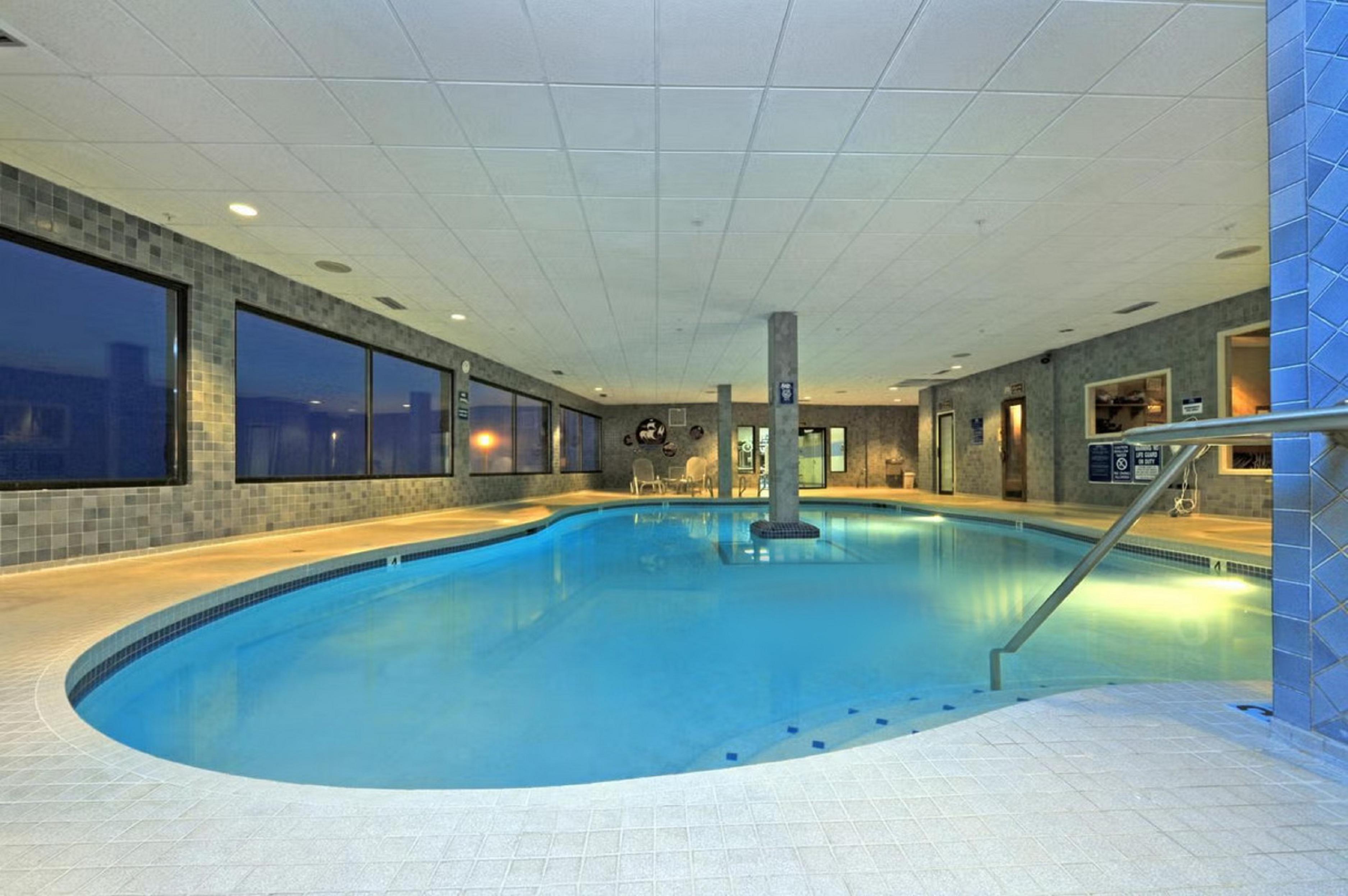 Promenade Inn & Suites Oceanfront Сийсайд Екстериор снимка