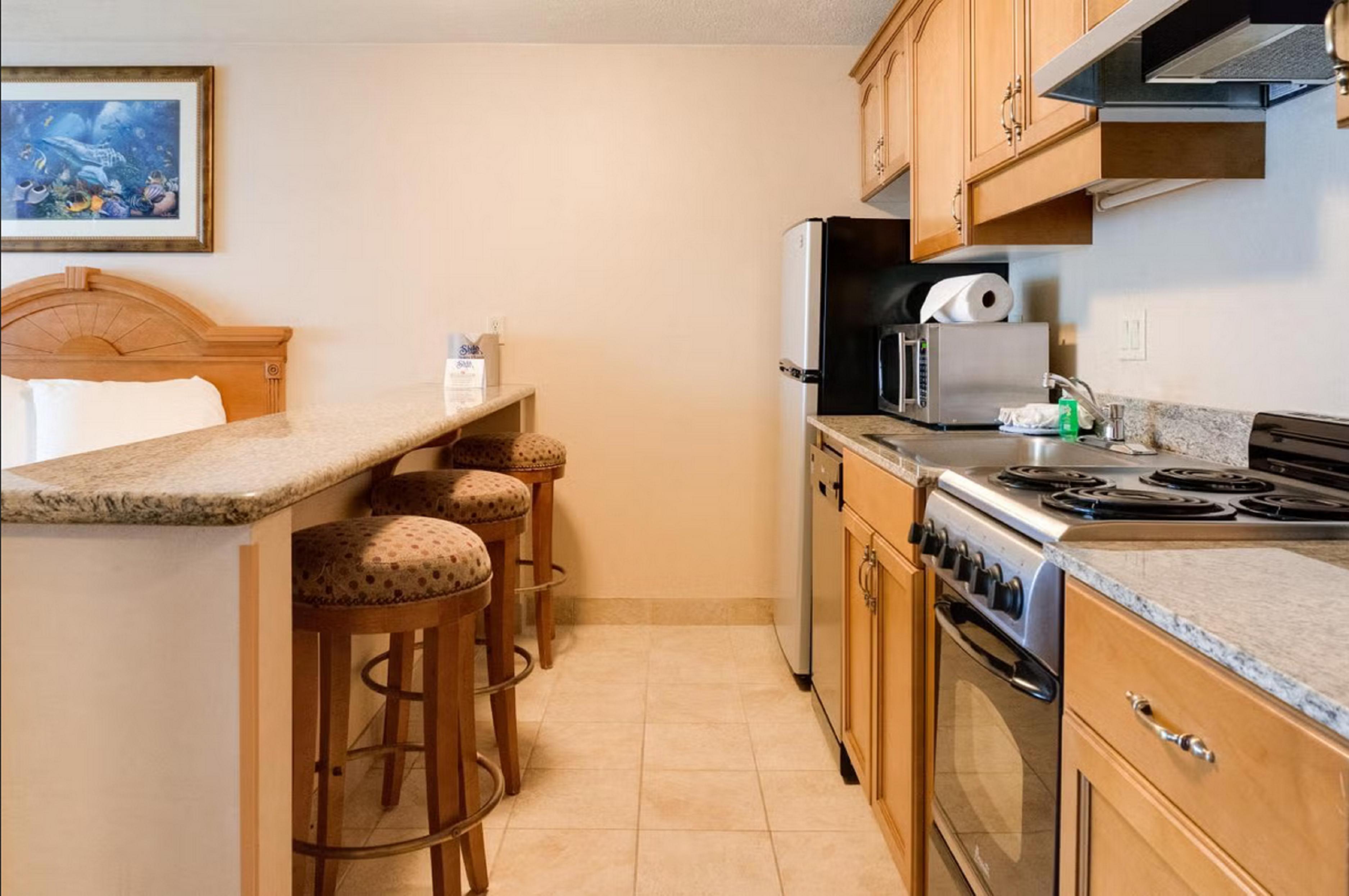 Promenade Inn & Suites Oceanfront Сийсайд Екстериор снимка