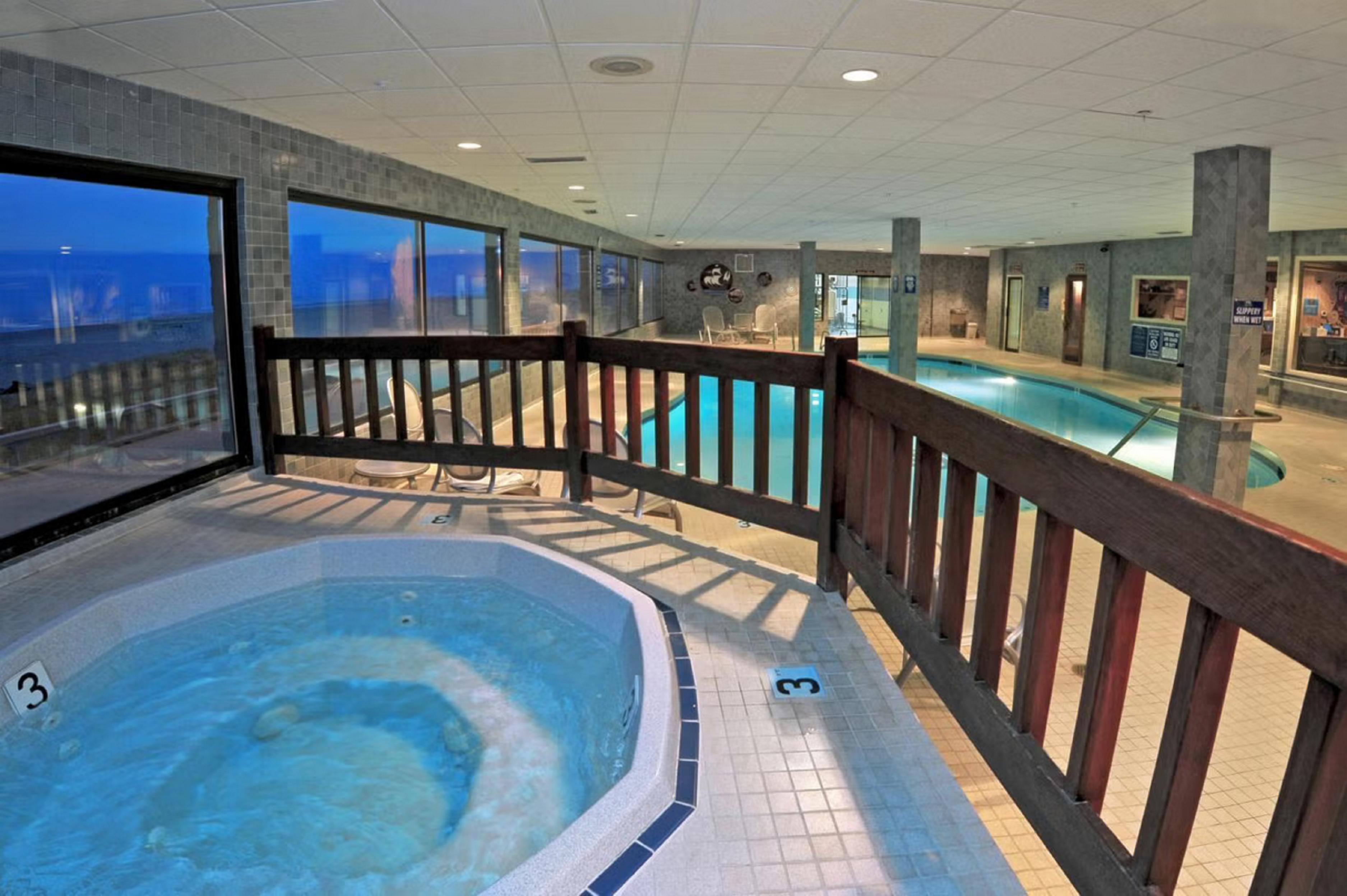 Promenade Inn & Suites Oceanfront Сийсайд Екстериор снимка