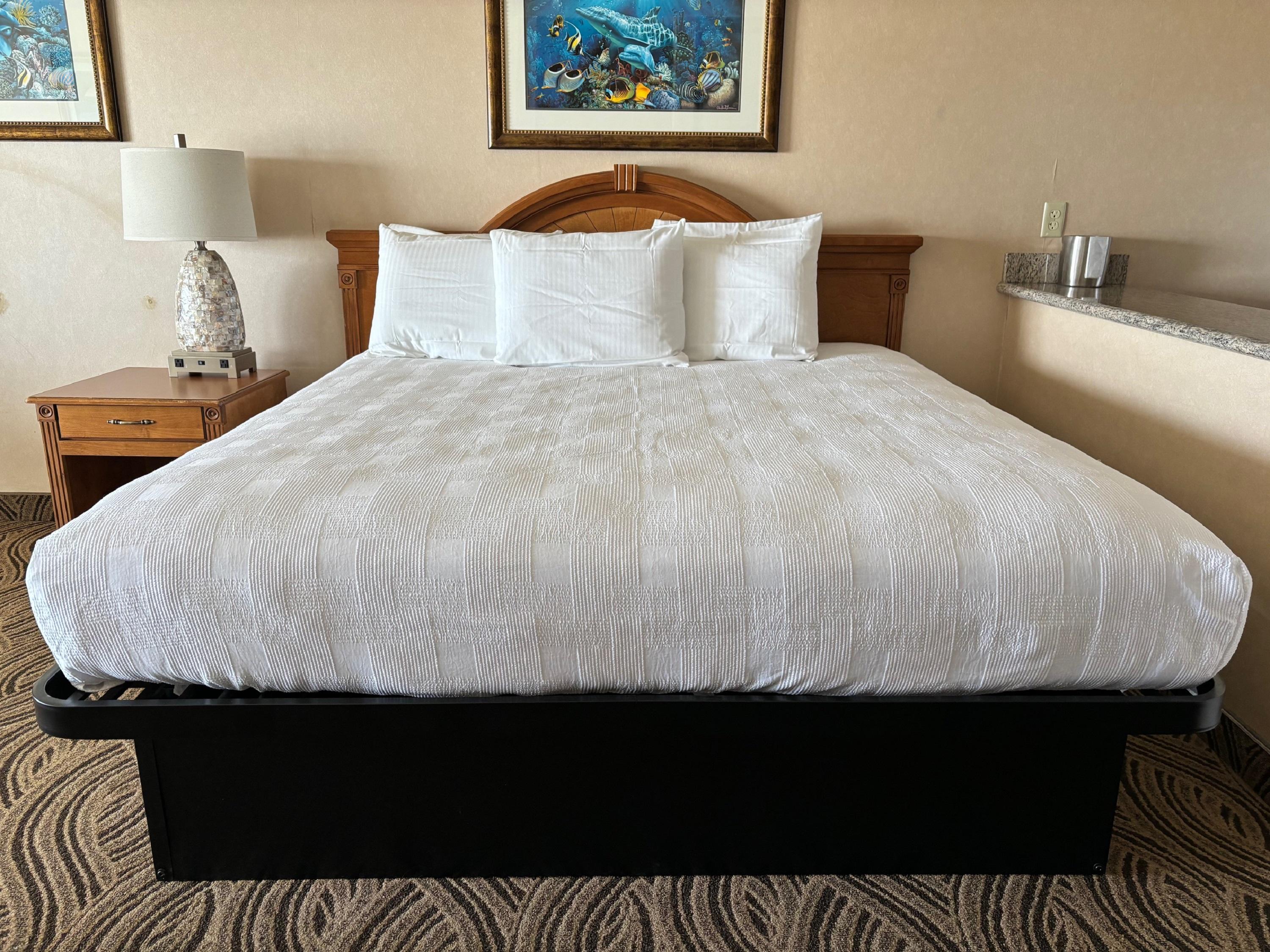 Promenade Inn & Suites Oceanfront Сийсайд Екстериор снимка