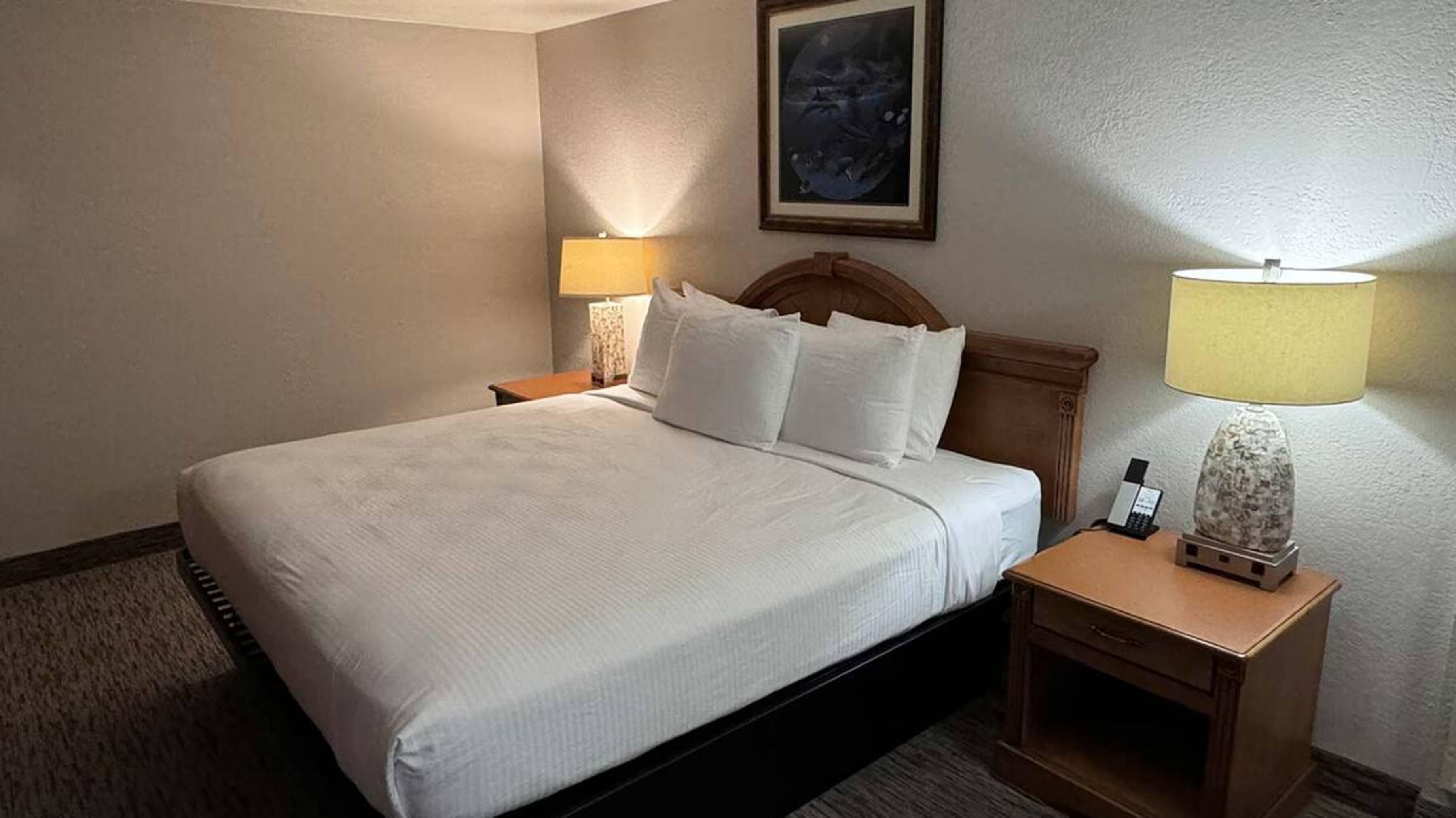 Promenade Inn & Suites Oceanfront Сийсайд Екстериор снимка