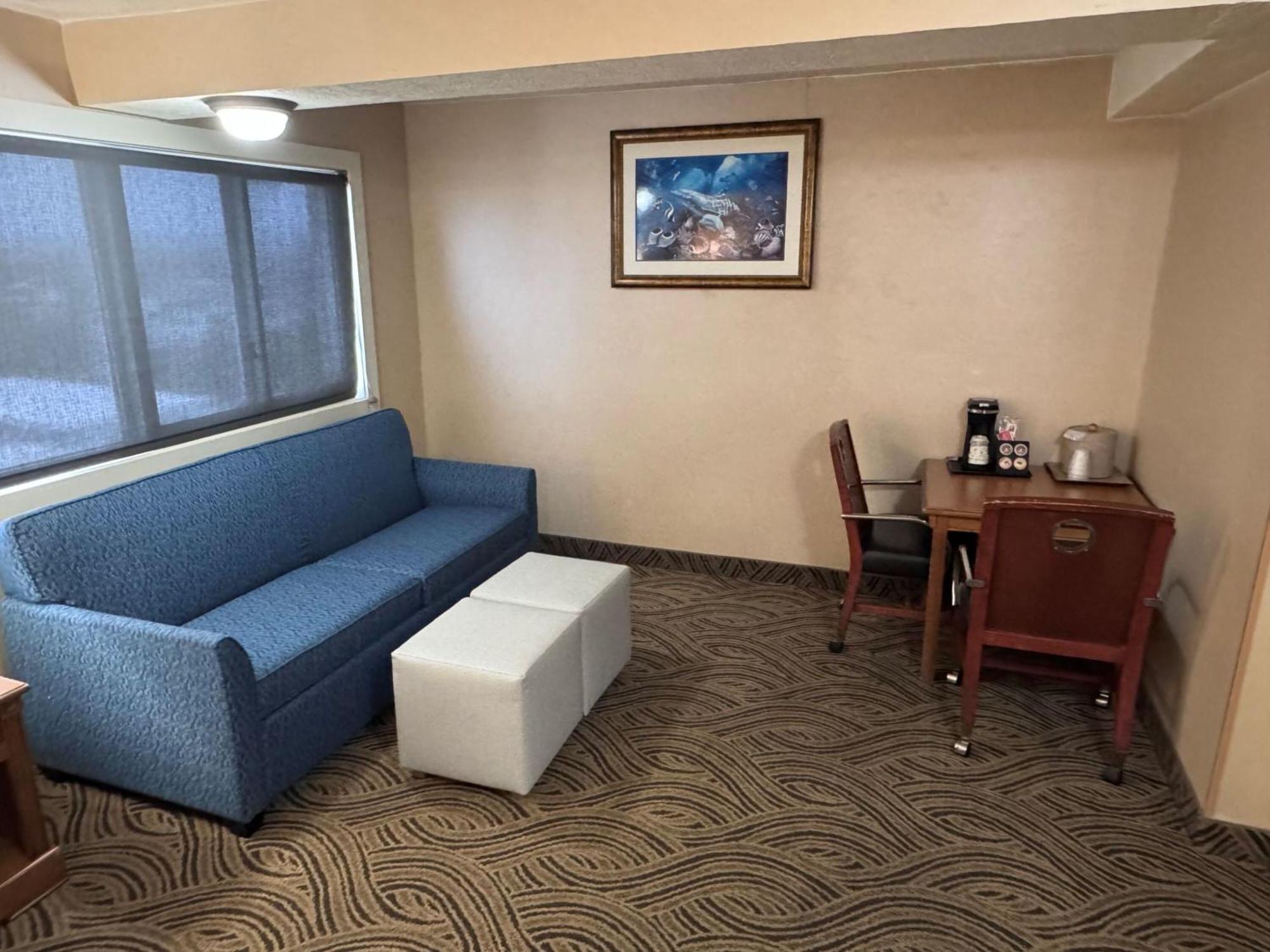 Promenade Inn & Suites Oceanfront Сийсайд Екстериор снимка